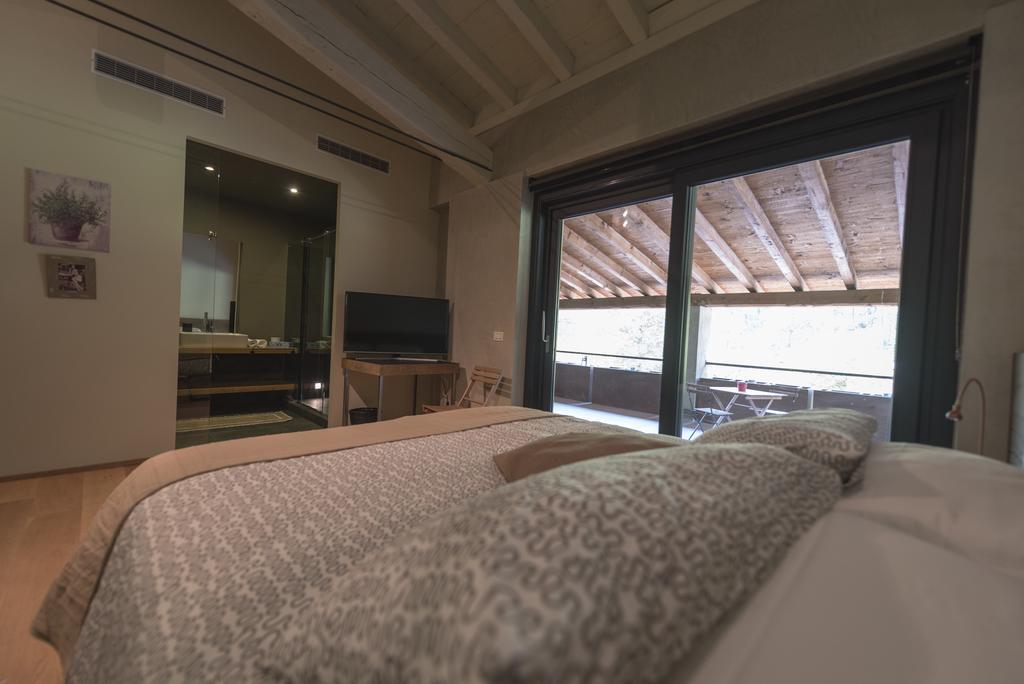 Agriturismo Locanda Del Pesco Collebeato Værelse billede