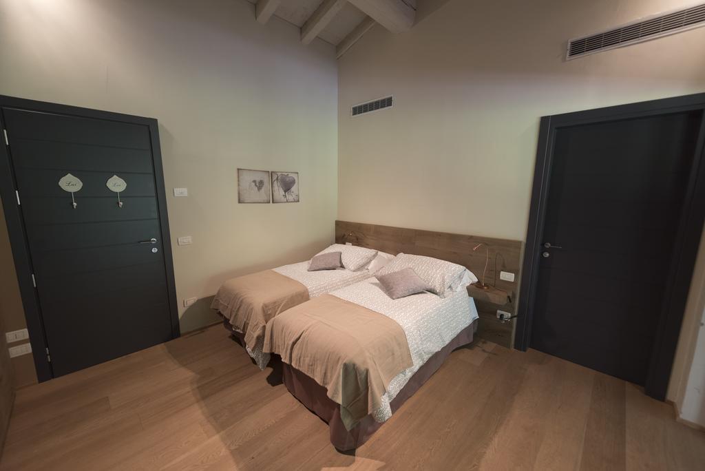 Agriturismo Locanda Del Pesco Collebeato Værelse billede